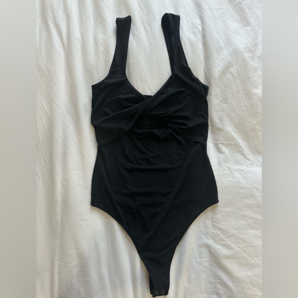Abercrombie & Fitch Twisted Front Black Bodysuit